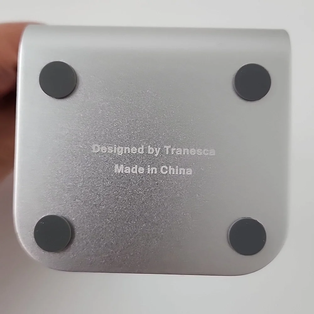 Tranesca Apple Watch Stand Silver